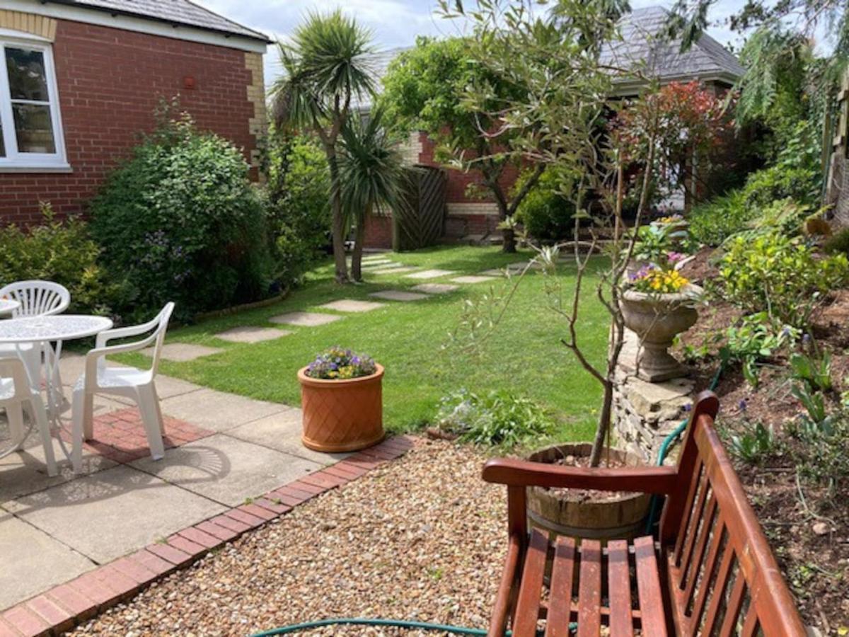 Walnut Cottage Newton Ferrers Exterior photo